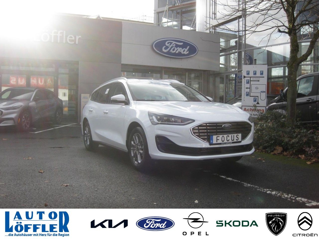 Ford Focus 1.0 Titanium Klima Navi PDC SHZ LHZ FHZ BT